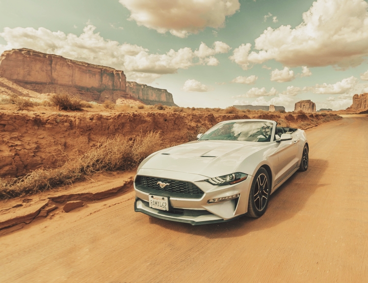 주행 중인 자동차