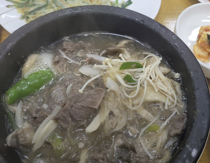 경북 경산 버섯불고기 전골 맛집 &amp;#124; 6시내고향 꿈바우버섯집