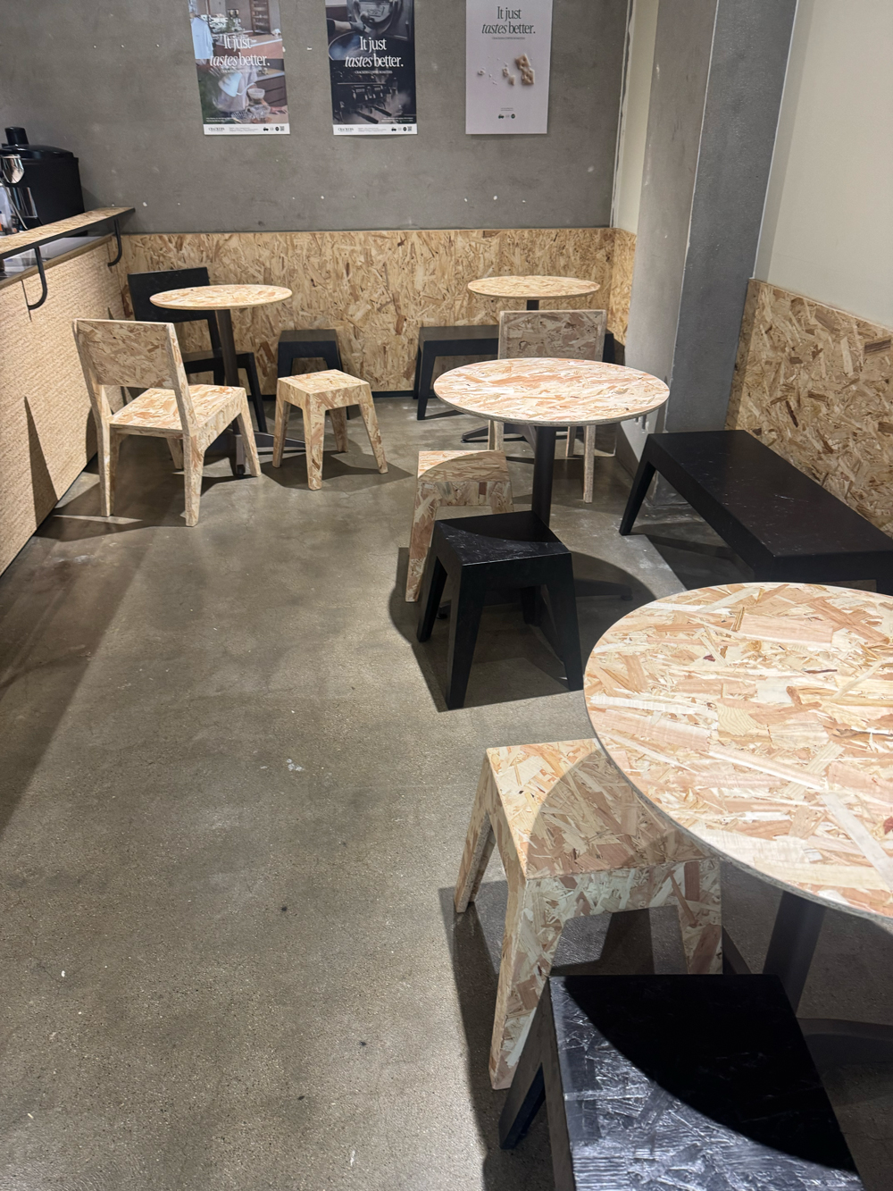 선정릉 크래커스 커피 디비전 인테리어