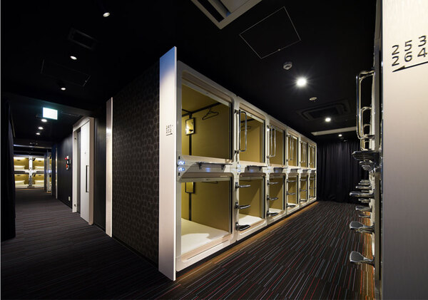 도쿄 디즈니랜드/디즈니씨 접근성 좋은 게스트하우스/캡슐호텔 추천 3곳(CROSS BORDER, 도쿄 아리아케 베이 호텔, 레오 유 캡슐 호텔)