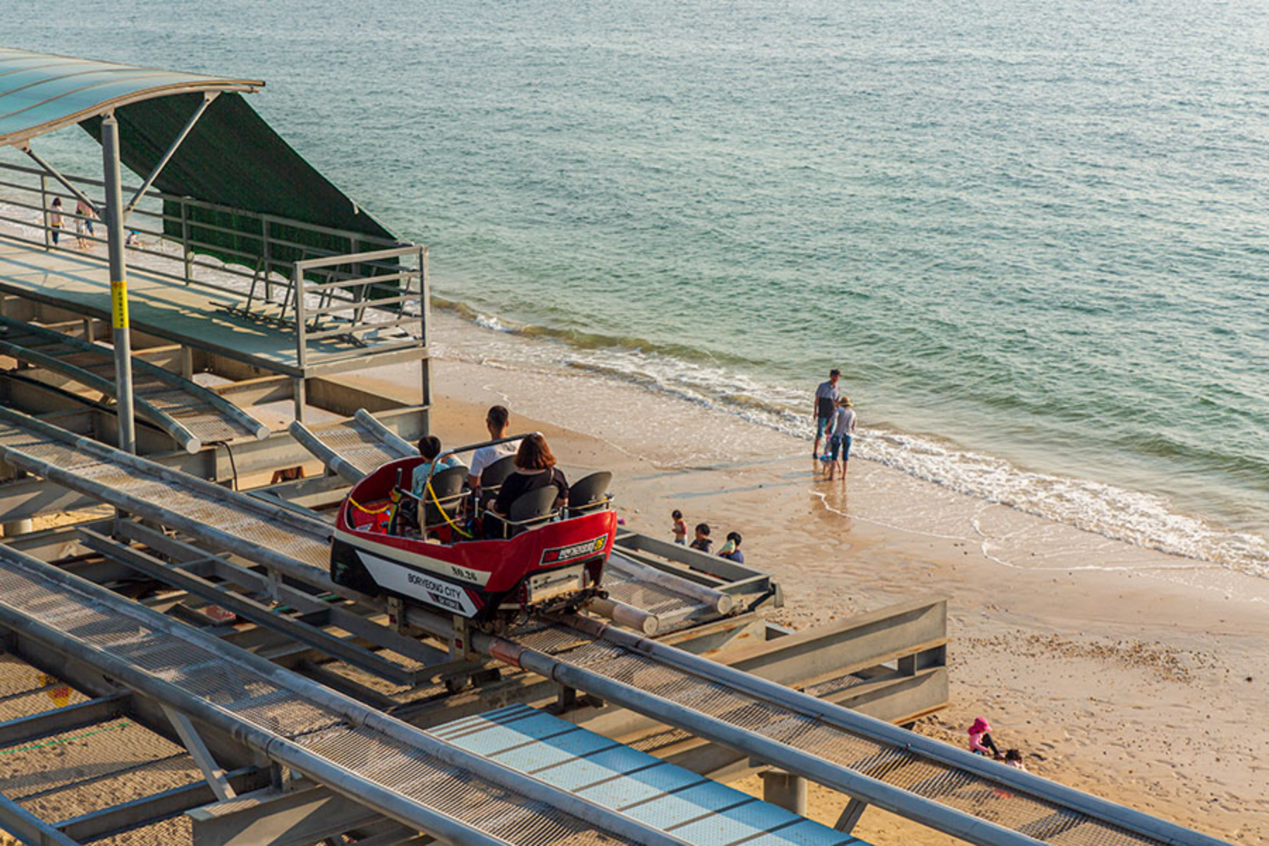 스카이바이크-타는모습
