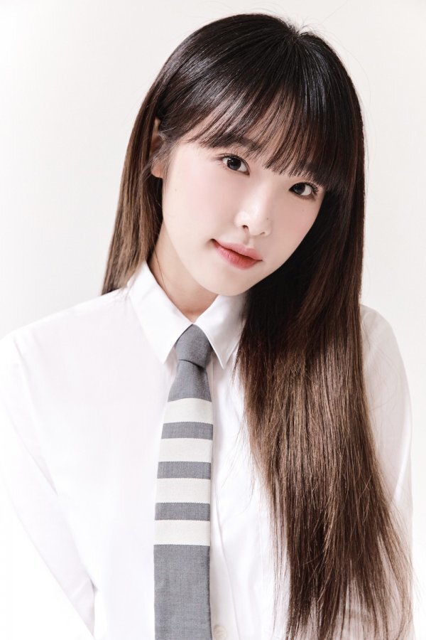 최예나 나이 과거 프로필 아이즈원 키 인스타 고화질 화보 레전드 복근 실물