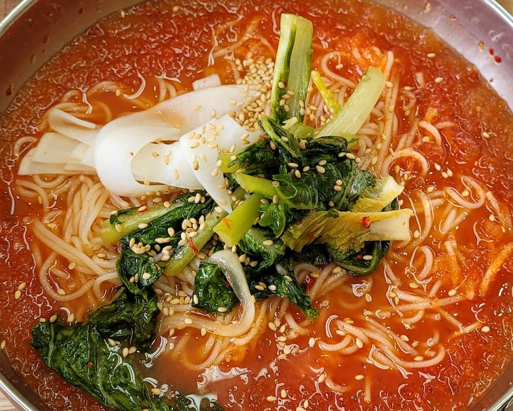 시원한 열무비빔국수