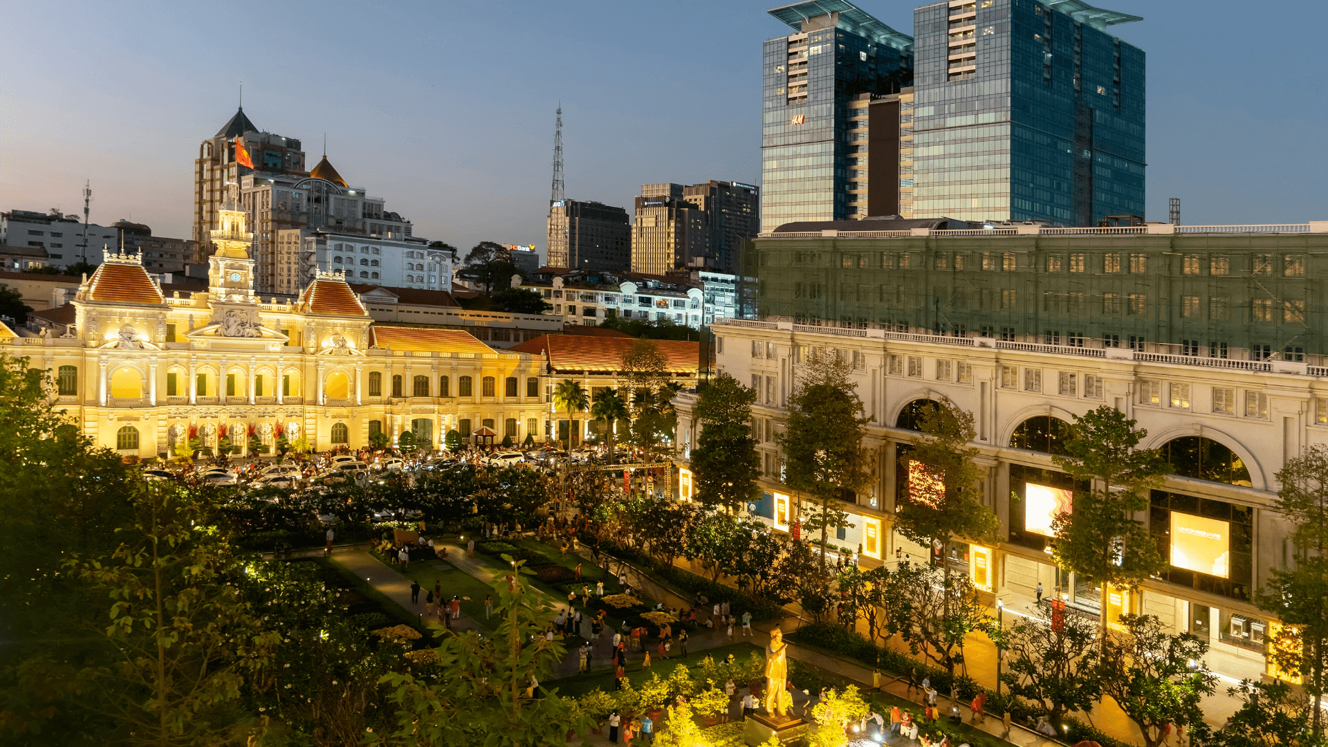 베트남-호치민-인민위원회 청사-해외여행