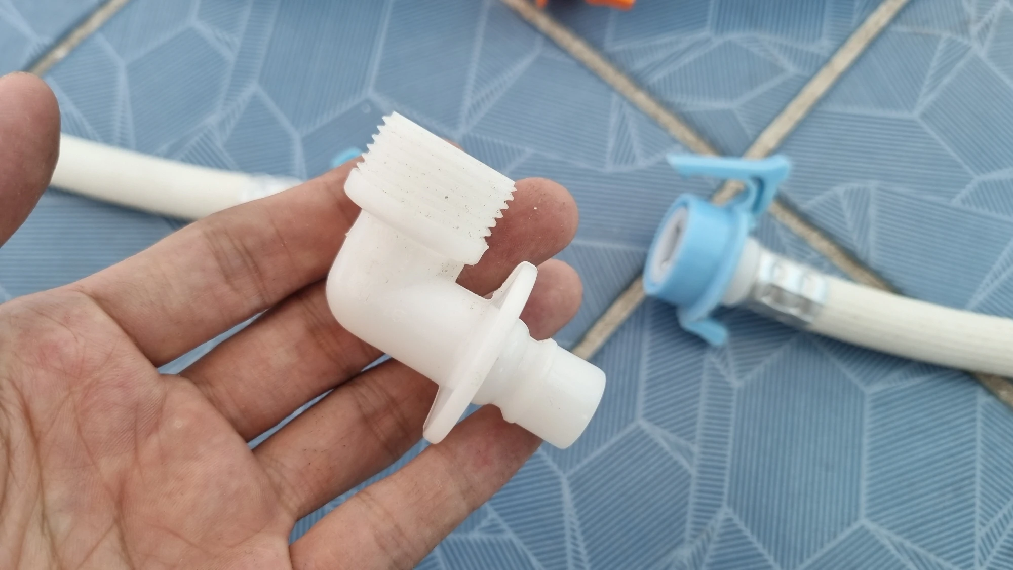 세탁기 급수 호스 연장 부품