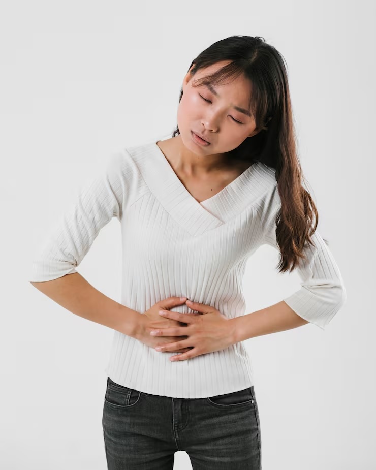 역류성 식도염 증상 - 가슴 통증&amp;#44; 속쓰림