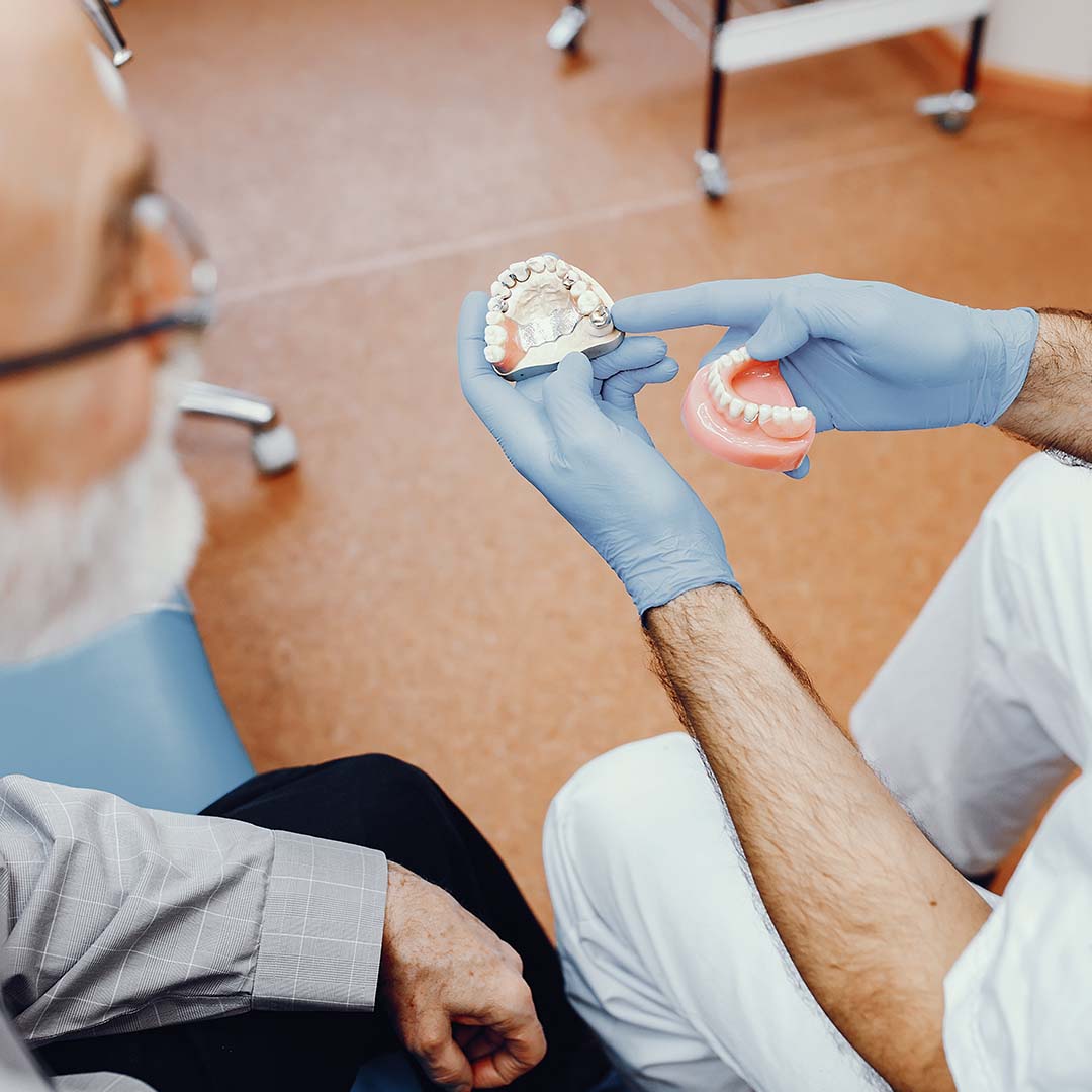 고령자 치과 치료(틀니, 임플란트) 건강보험 적용 기준