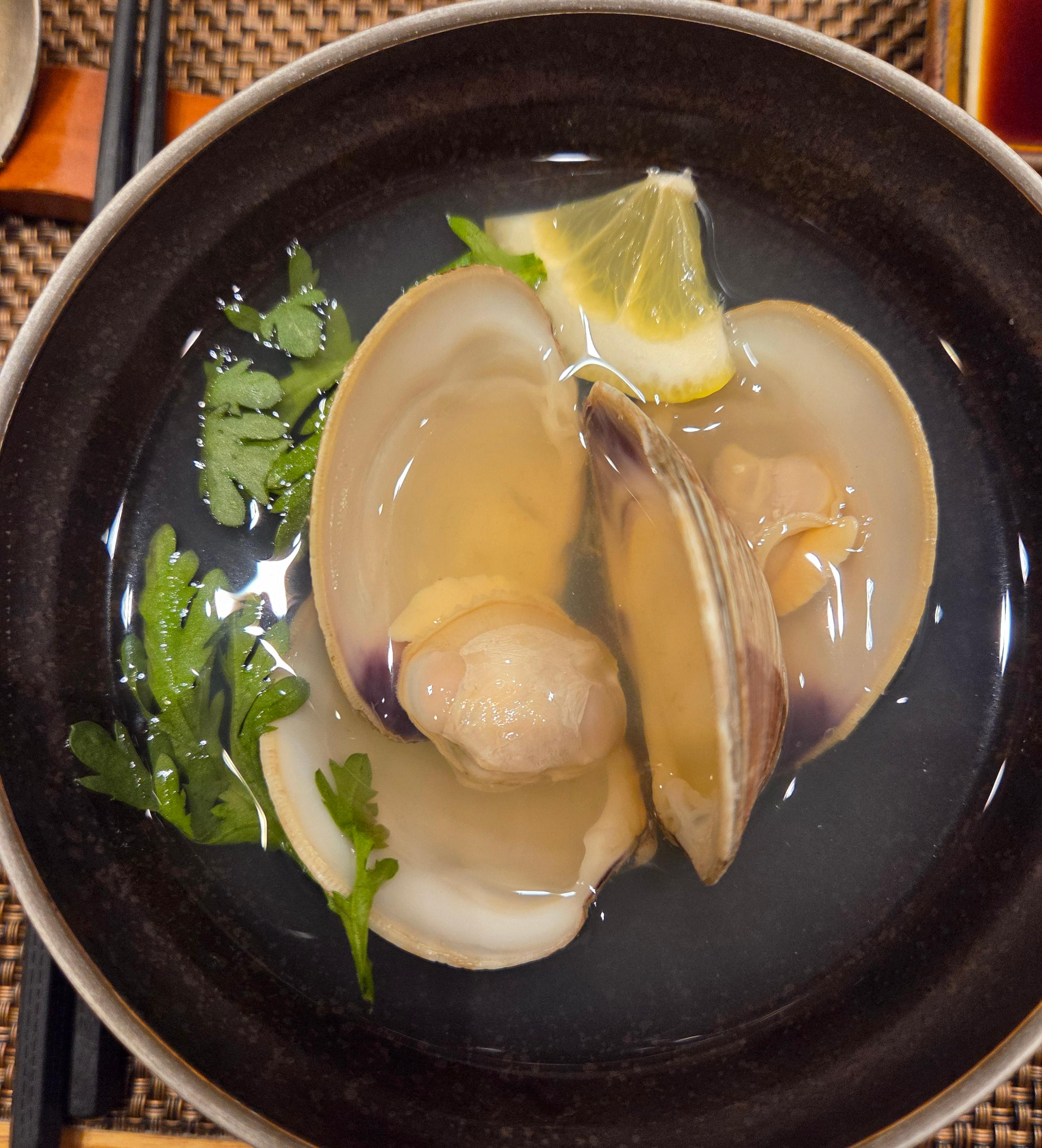 가매일식 디너 코스, 시원하고 담백한 대합조개 맑은국