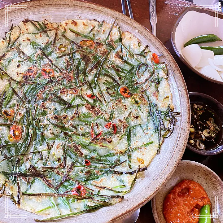 이만기 동네한바퀴 흑임자 칼국수 파전 부추전 손두부 아픈 아내의 빈자리를 지키는 칼국수집 사장님 포항 맛집 소개