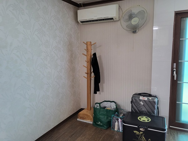 거문도 솔지오 펜션 2층 펜션 에어컨, 옷걸이