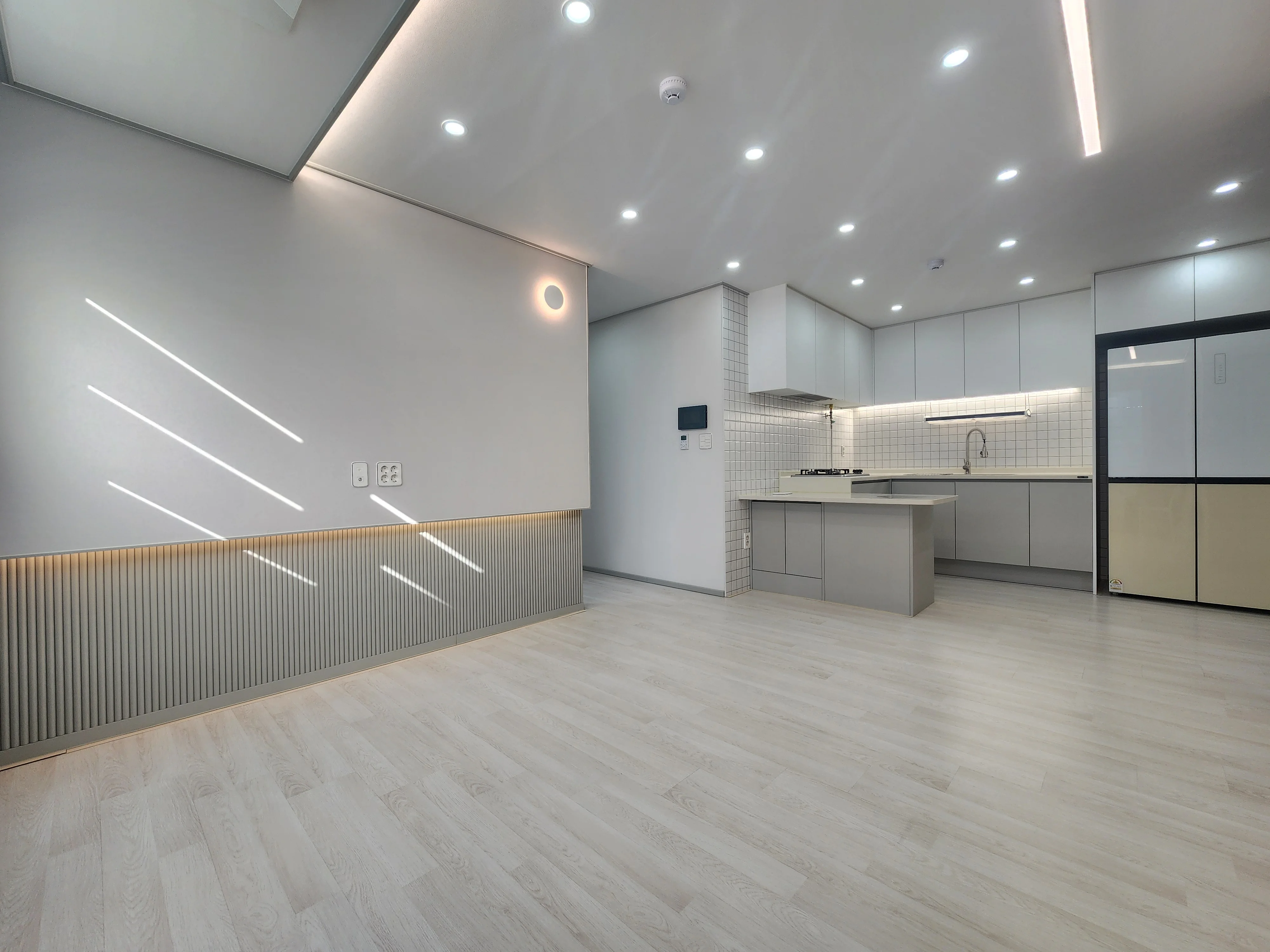 수원시 팔달구 화서동 3룸 쓰리룸 신축빌라 거실