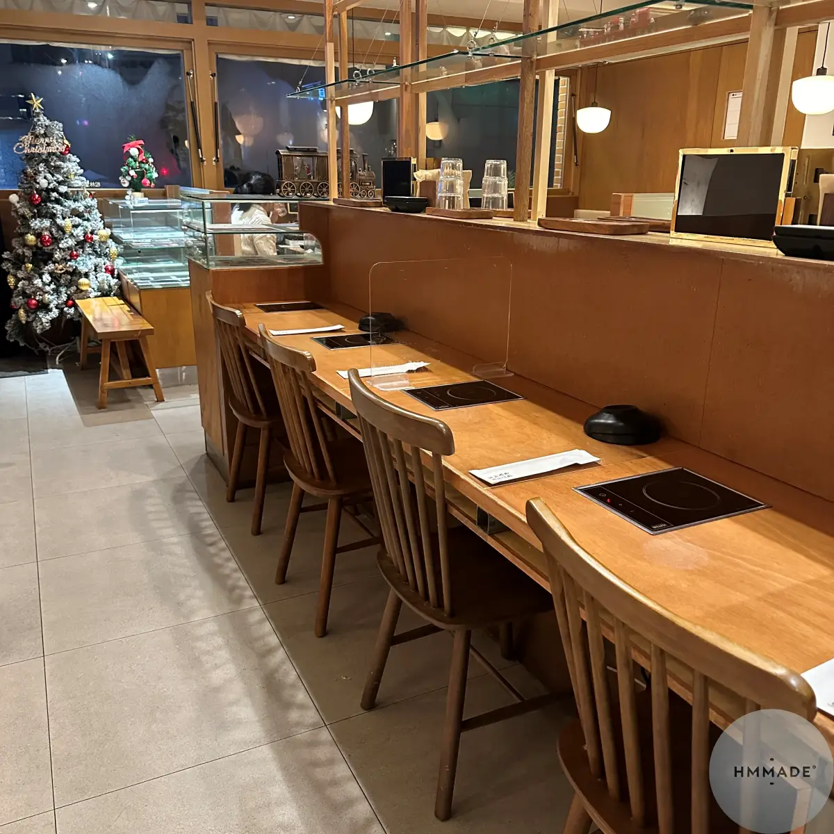 대전-둔산동-솔밭샤브-식당내부-1인석