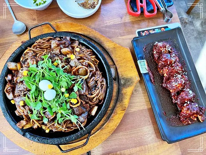 양념게장 돌짜장 돌판짜장 맛집 온천 실내데이트 코스 시몬스 침대 카페 별빛 정원 여행 가볼만한 곳 추천 생방송투데이 이천 떴다 동네방네