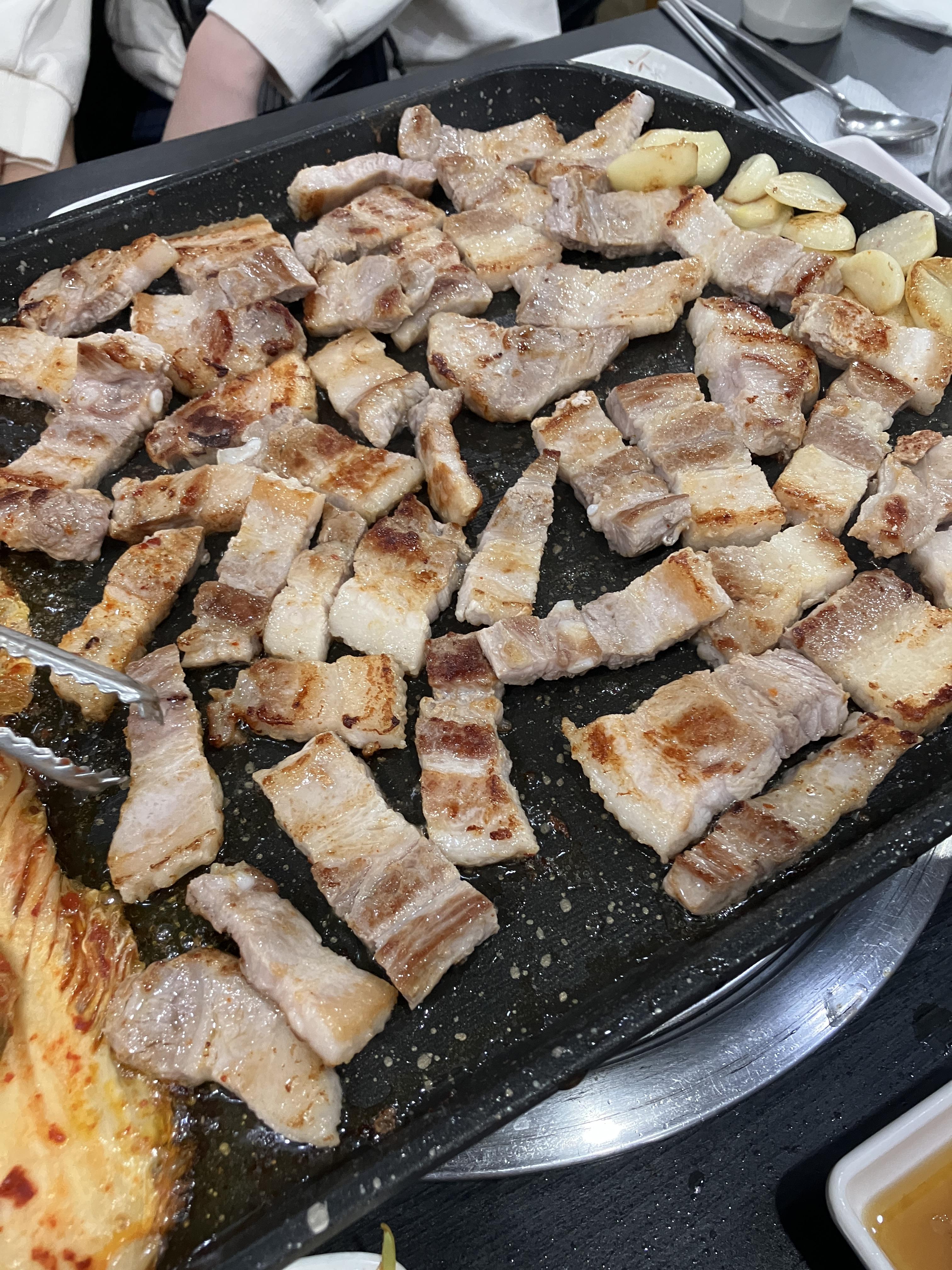 꽃돼지 고기집 삼겹살 내돈내먹