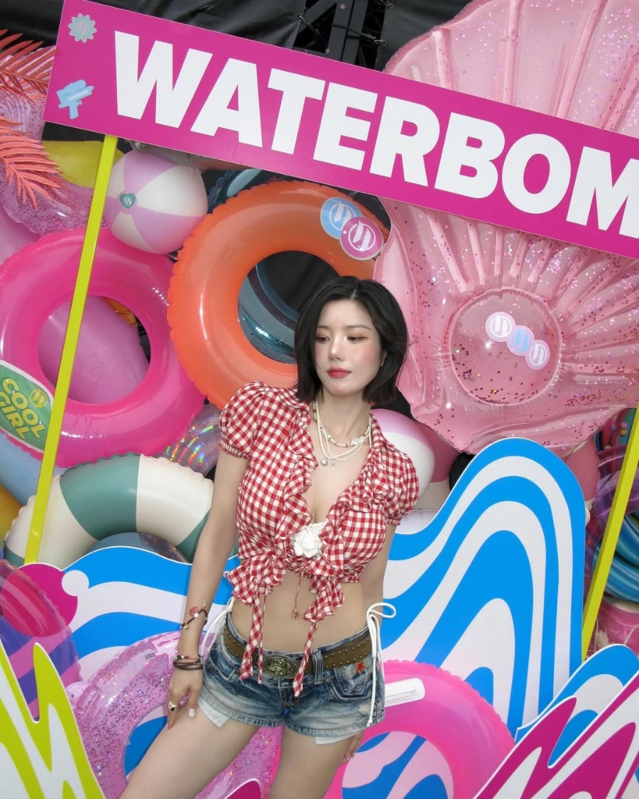 올여름 권은비 워터밤룩