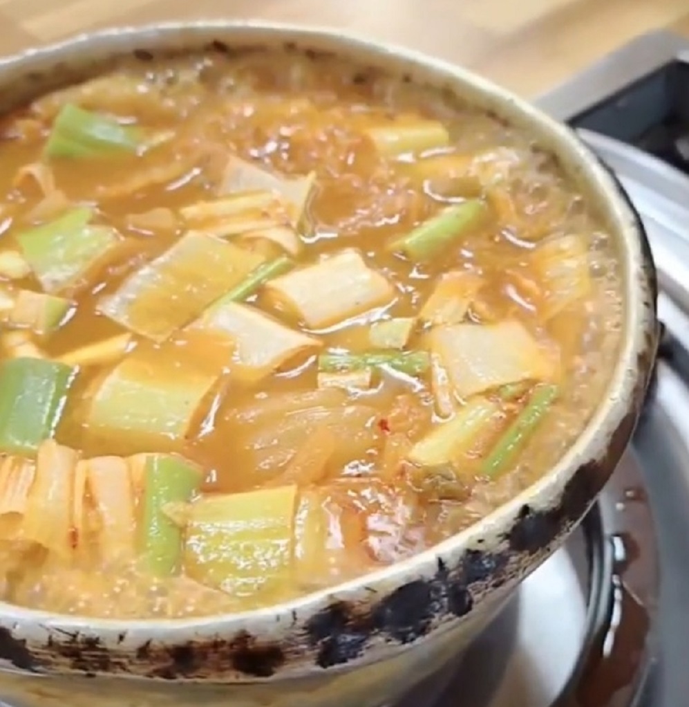 신사강정육점-김치찌개