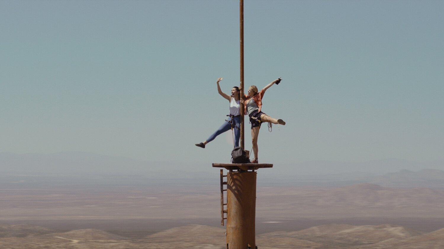 영화 폴600미터 베키 헌터