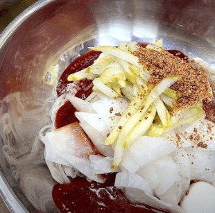 생방송 투데이 손칼국수 4,500원