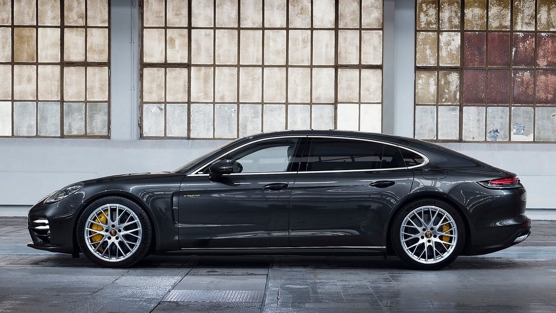 포르쉐 파나메라4 하브 페리 버전 측면사진 출처 다음 자동차