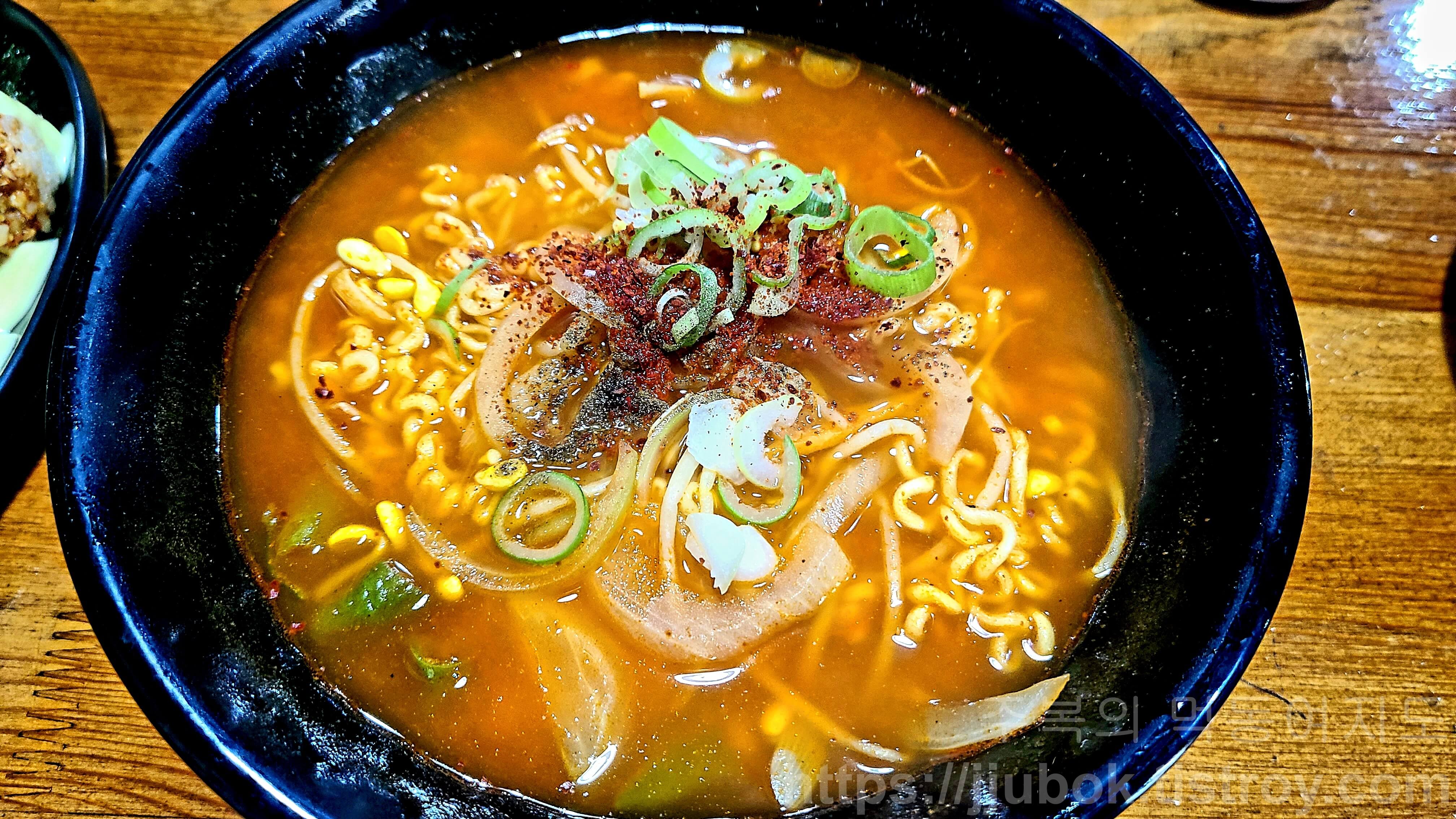 깜냥앤맛좀볼래-최루탄-라면-2단-3