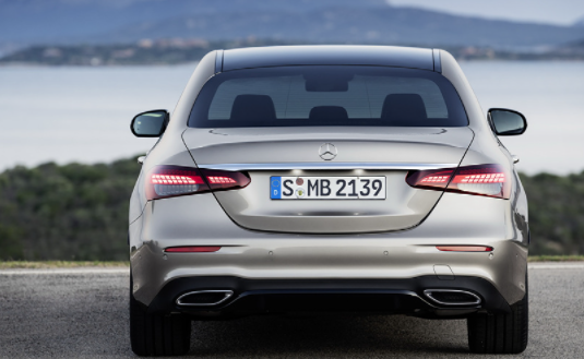 e클래스-후방사진