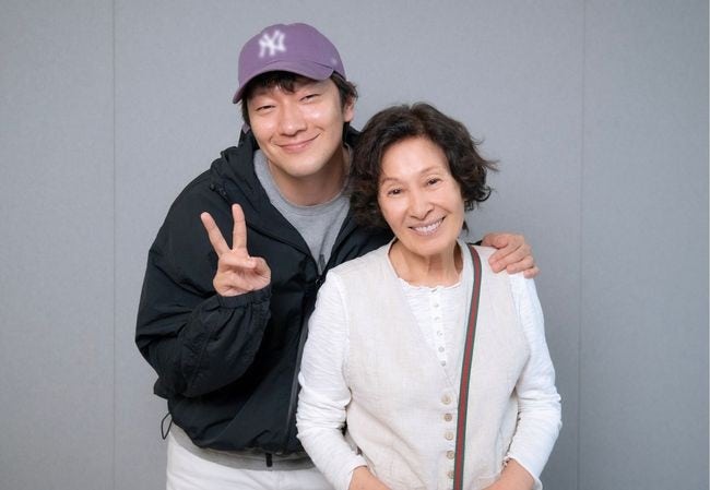 김혜자 손석구