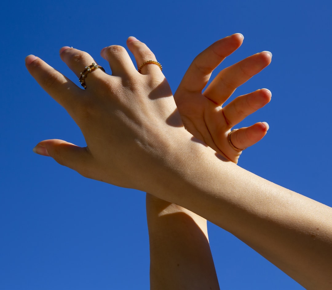 Hand.