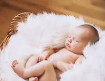 신생아 눈뜨는 시기 알아보기