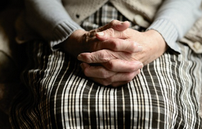 요양보호사-자격증-취득방법-시험일정-응시자격-합격률-취업-연봉