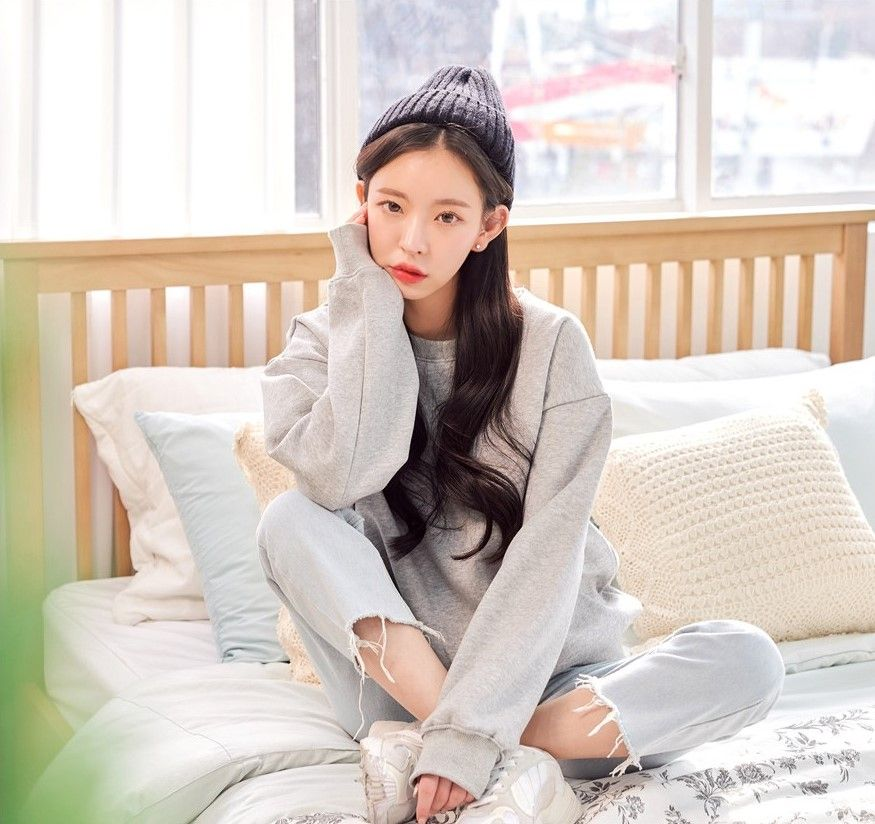 대학생 패션 여자 (여름/겨울) + 섹시함 한스푼