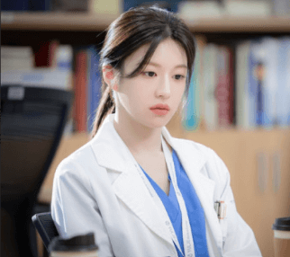 &lsquo;슬기로운 의사생활&rsquo; 시리즈의 세계관을 이어가는
