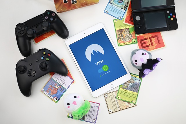 청소년에게 인기 있는 모바일 게임 관련 사진