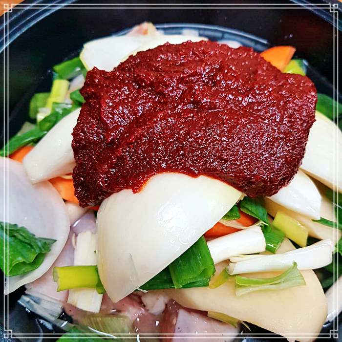 김천 맛집 잘 익은 묵은지, 콩나물, 가래떡, 소면, 고구마로 끓인 김치죽, 갱시기