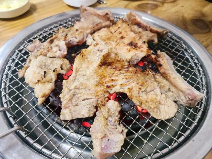 울산 식당 한돈 돼지갈비 1인 5천9백원 갈비 숯불 구이 가격파괴Why 맛집 추천