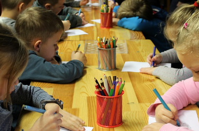 입소입학신청과 관련하여 유치원에서 학습 중인 아이