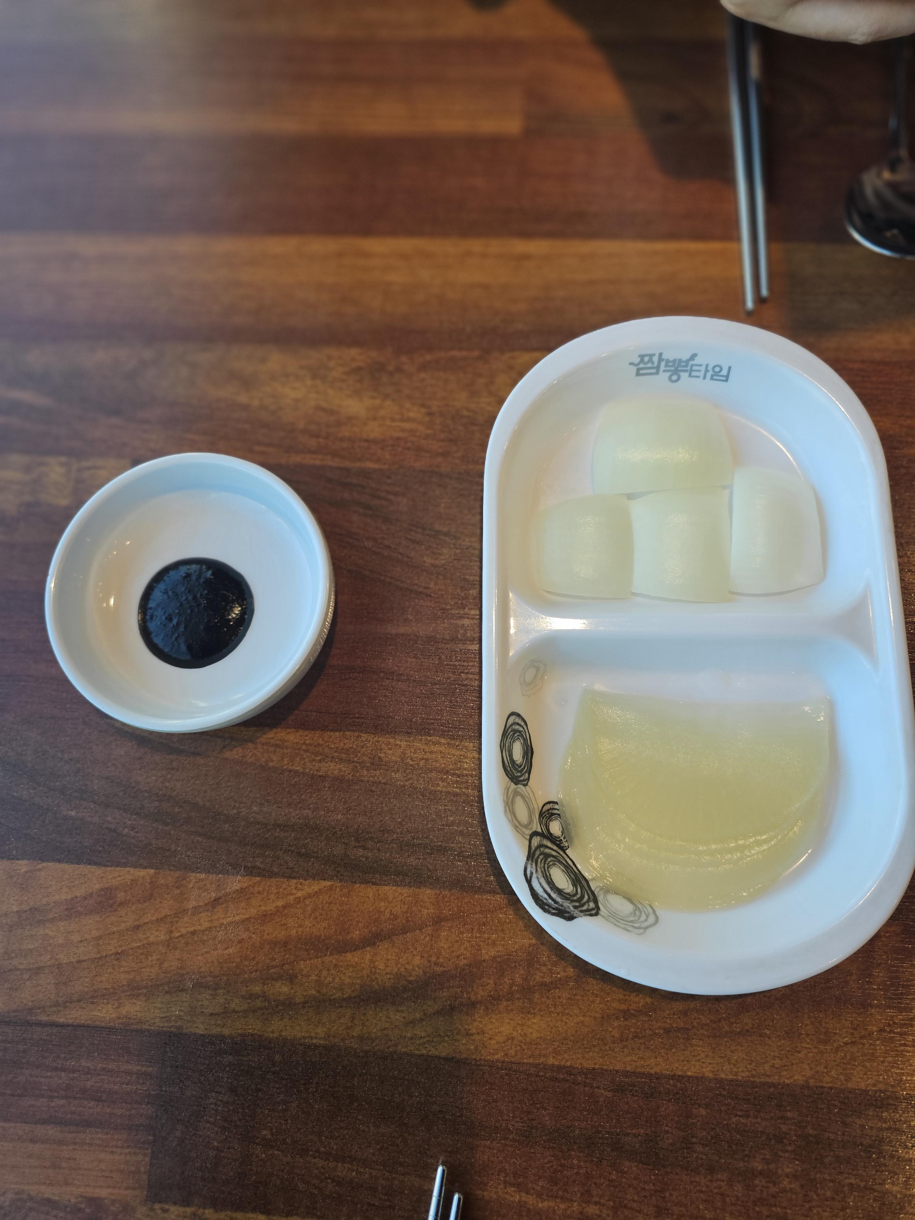 인천_중구_신흥동_짬뽕타임_단무지