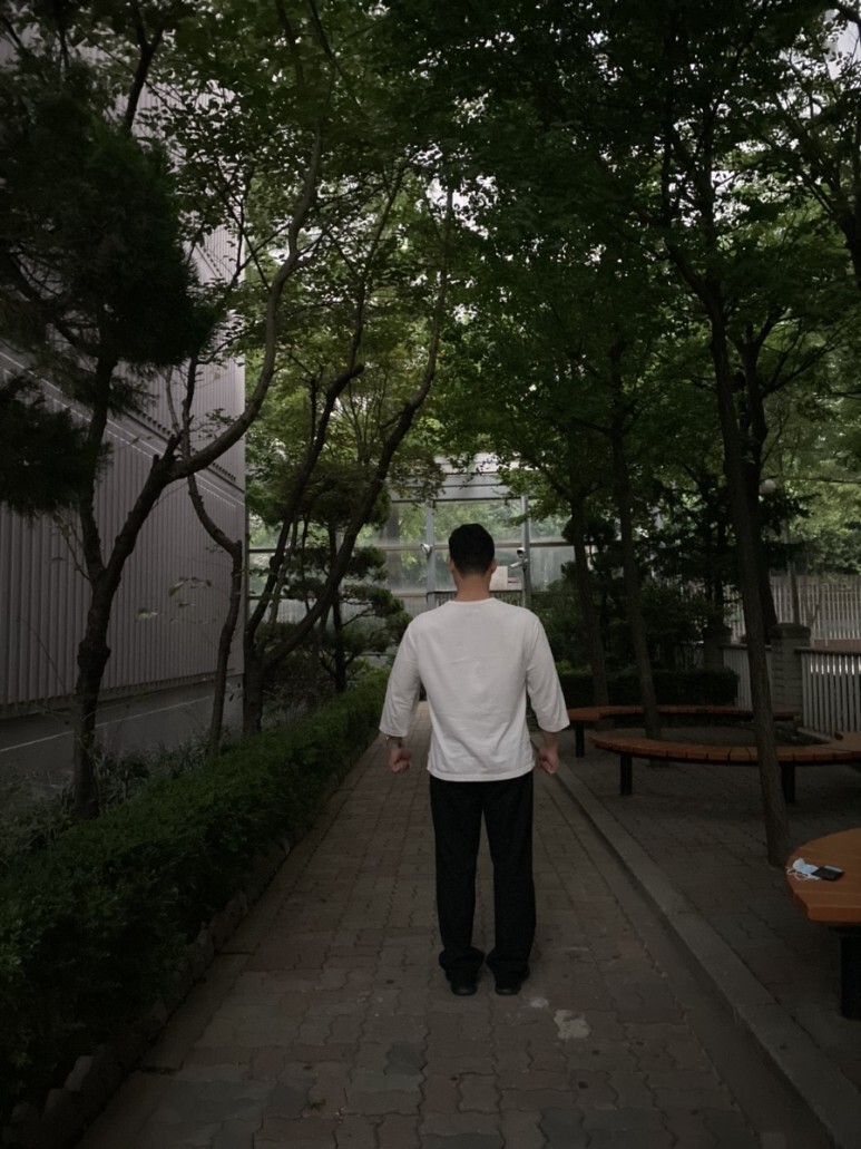 데일리룩(오뭘입)_무신사스탠다드 하프 티셔츠, 무신사스탠다드 와이드 팬츠, 아식스 조그 100, 스타일링, OOTD