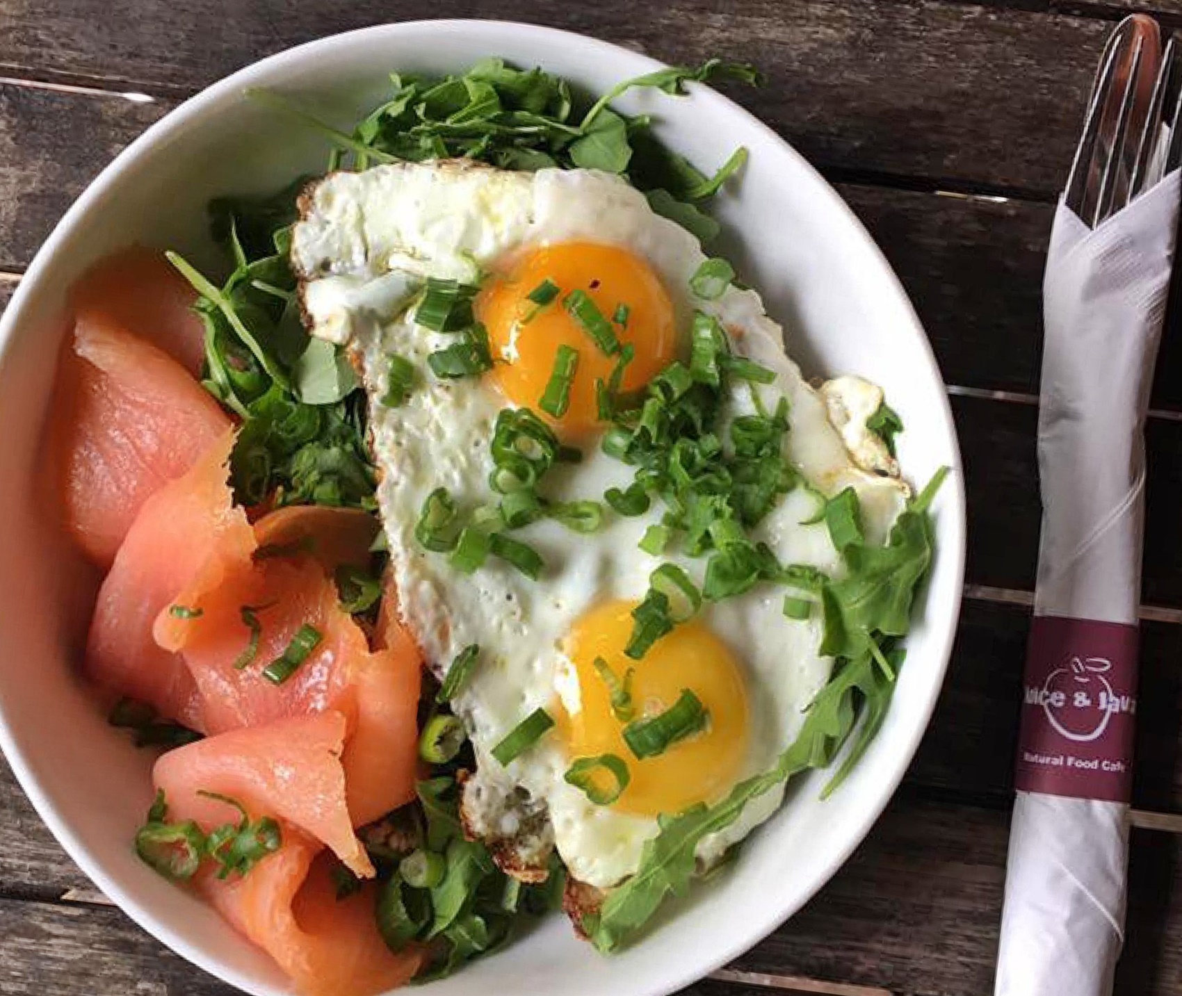 밤마다 단 음식이 당겼던 사람들의 공통된 낮 습관 5가지