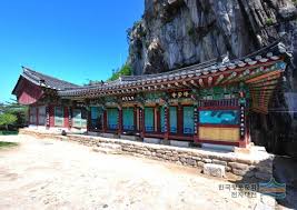 비대면 1인 여행 가능한 충북 산사 BEST5 (혼자 걷고 머무는 조용한 절 여행)