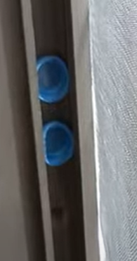 강풍에 따른 방충망 피해 예방 방법