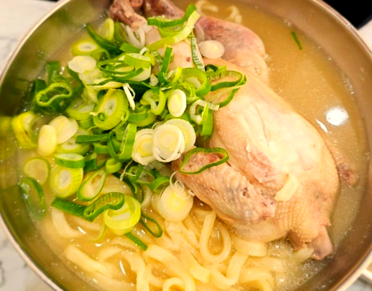 생생정보-9900원-닭한마리칼국수