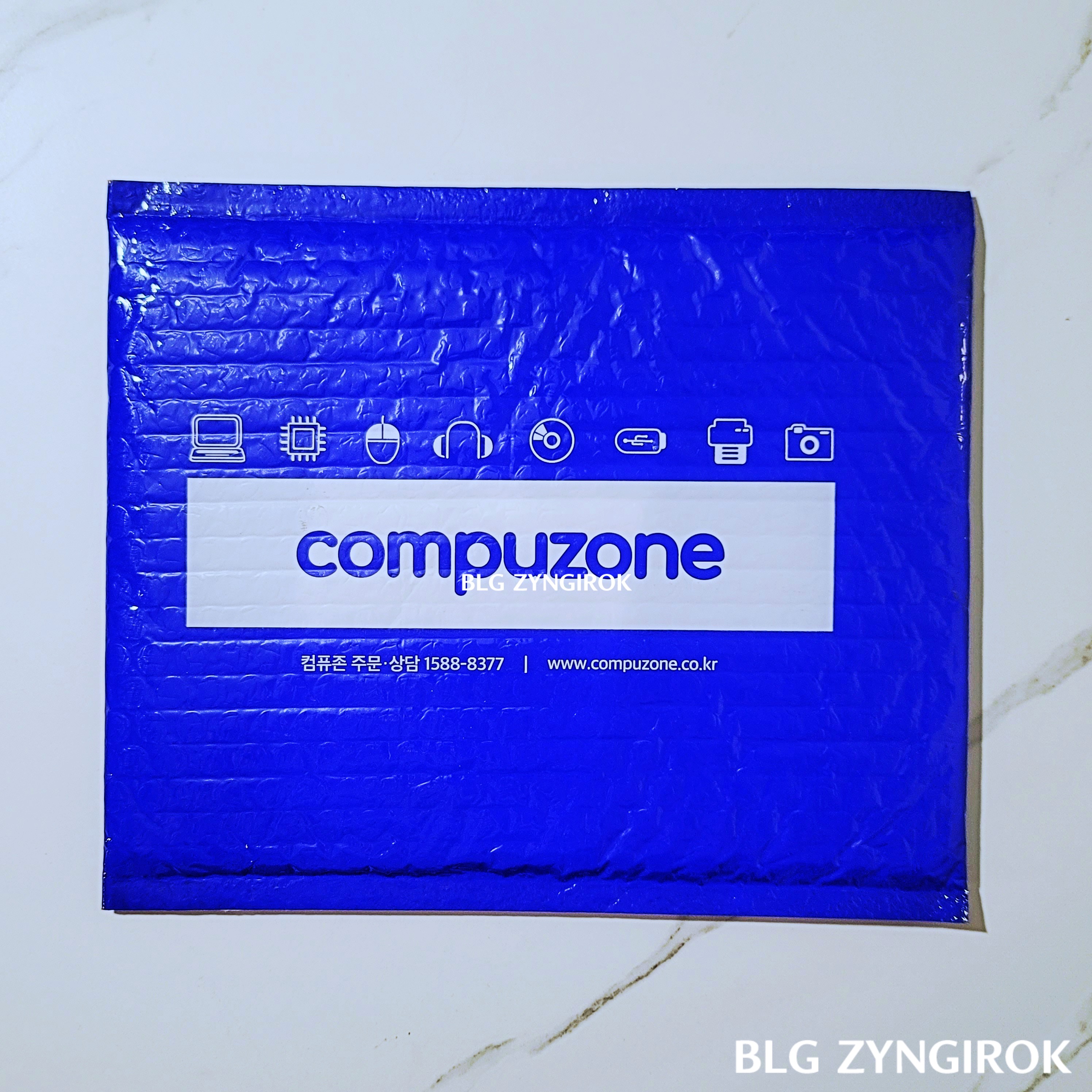 삼성 마이크로sd 카드가 담겨온 택배 봉투이다.