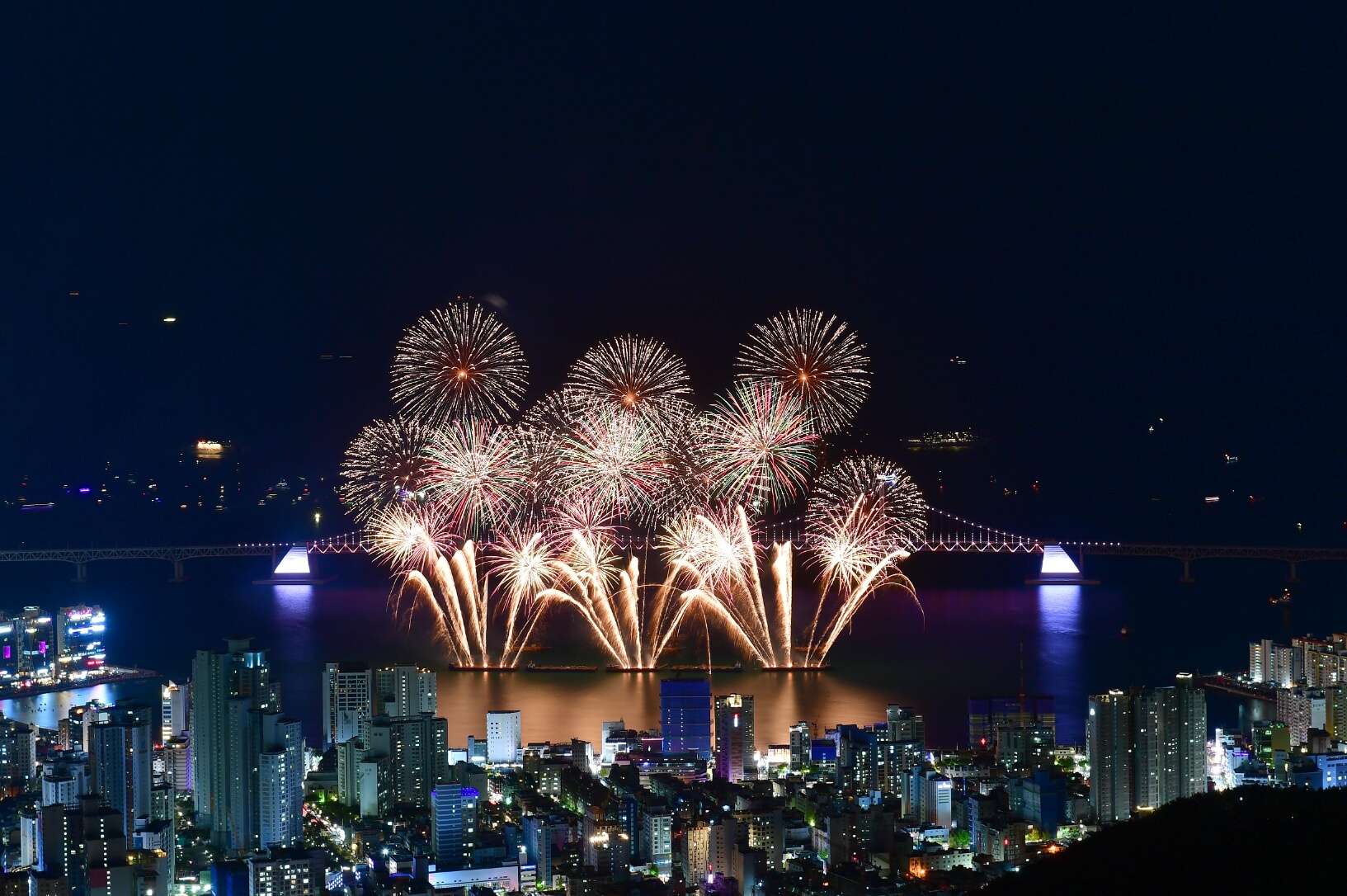 2024 부산 불꽃축제 시간 명당 주차 정보 유료좌석 잔여 티켓 예매 행사 일정 교통 통제