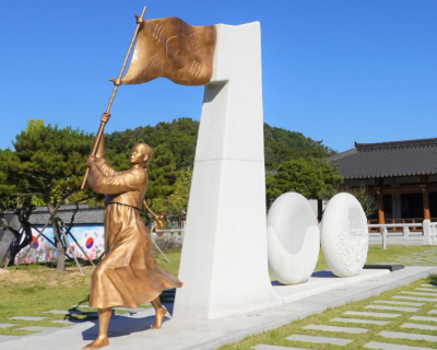 알트태그-광복을 위해 몸을 바친 독립운동가 가운데는 수많은 여성들도 있었습니다. 아직도 역사의 뒤안길에 묻혀있는 이들 여성 독립 운동가에 대한 발굴과 재평가가 시급하다는 지적입니다.
