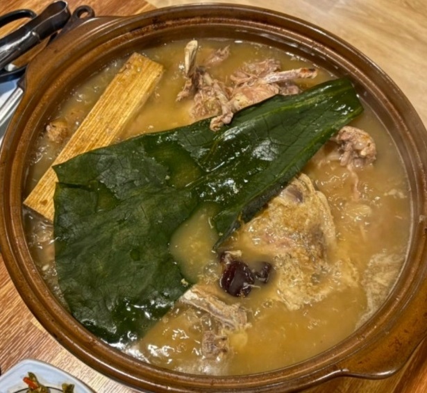 동네한바퀴-부천-연잎-오리진흙구이-청기와오리촌