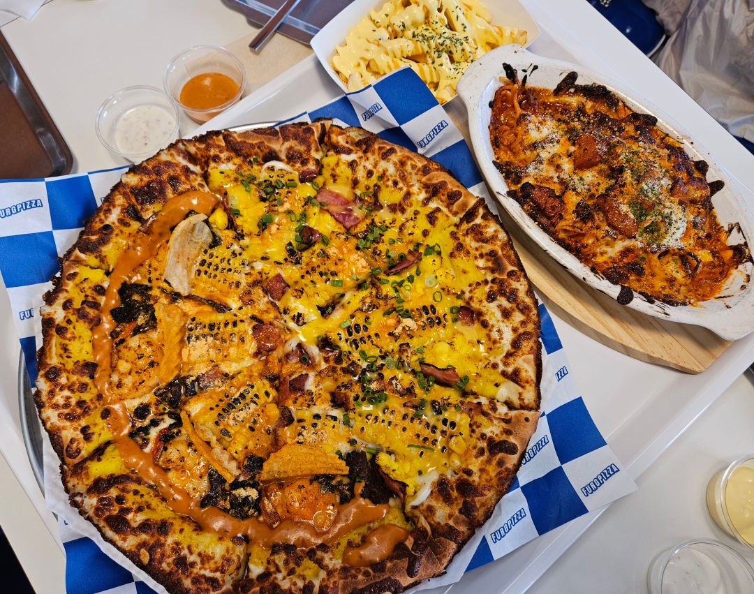 퍼그 피자 하우스 반반 피자