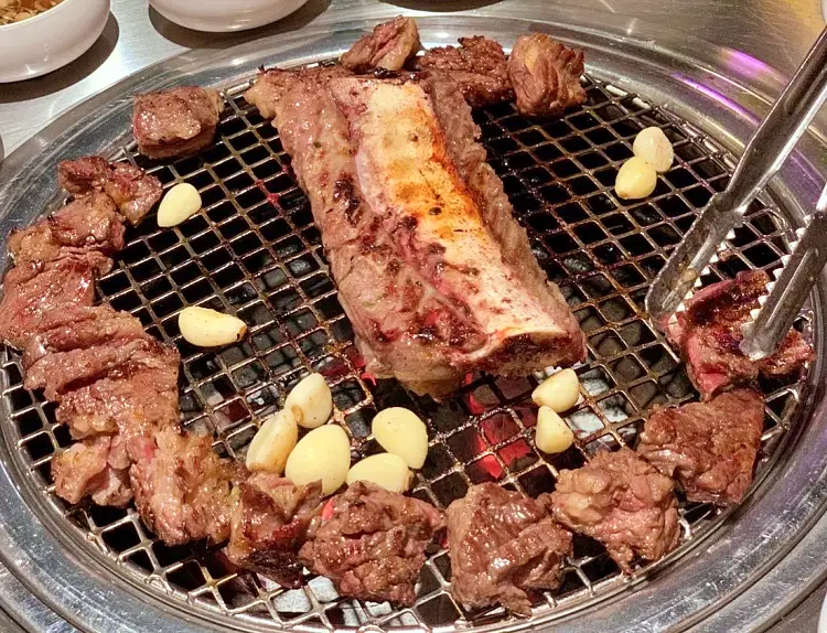 줄서는식당 Korean BBQ, 수원왕갈비, 아보카도 트러플 육회, 빗살로스, LA양념갈비 맛있는 식당 서울대입구역 샤로수길 갈비집 고기집 맛집 소개