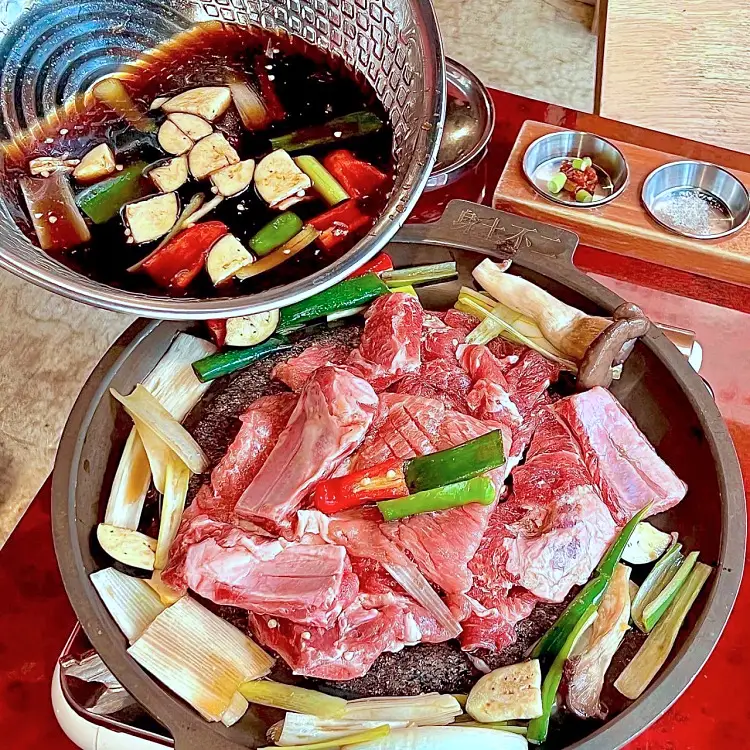 줄서는식당 김준호 추천 고추장 삼겹살, 숯불 초벌 쪽갈비, 물갈비 구수한 청국장 맛있는 식당 강남 선릉역 맛집 소개