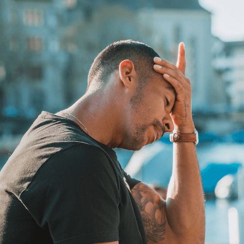 생각하는 남자사진