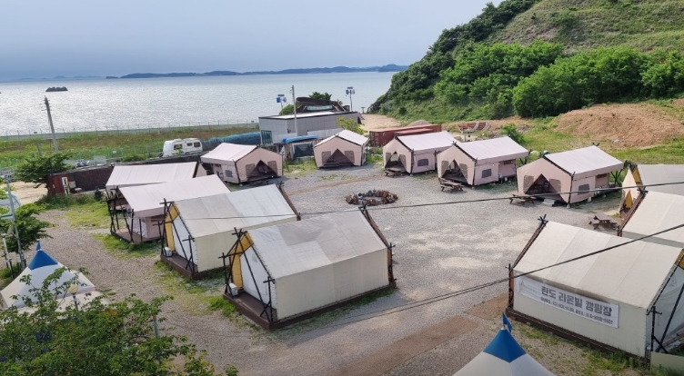 탄도항 노을캠핑장 배경 2